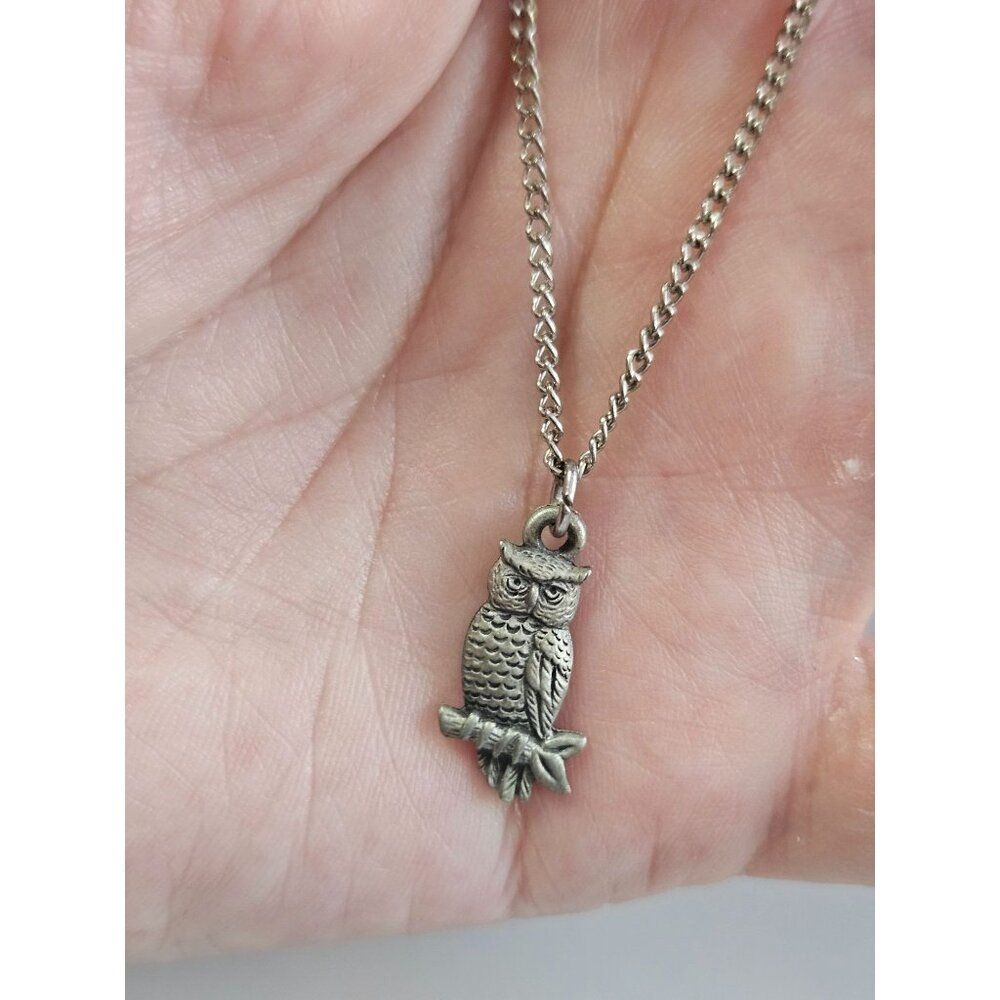 Ms Dee pewter owl pendant necklace 17"